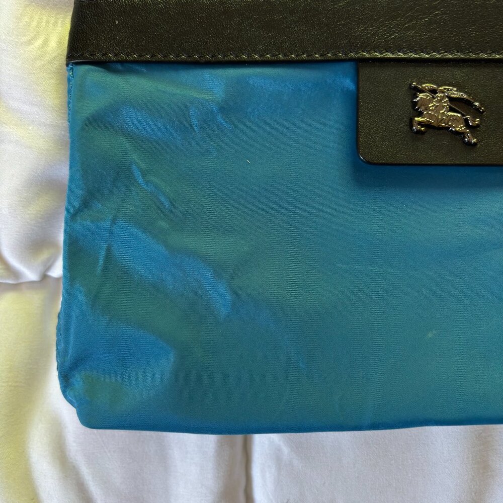 Authentic Burberry pouch - Picture 2 of 10